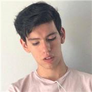 Profesor de piano. Va dirigido a personas que quieran empezar y desarrollarse en el instrumento